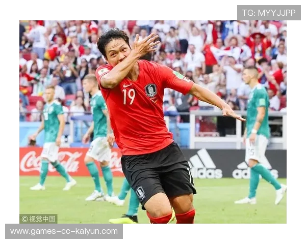 莱奥门前补射完成绝杀 莱奥门前补射完成绝杀