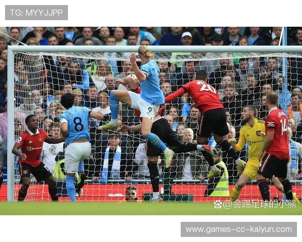 英超曼城角球战术奏效,头球破门得分 英超曼城角球战术奏效,头球破门得分